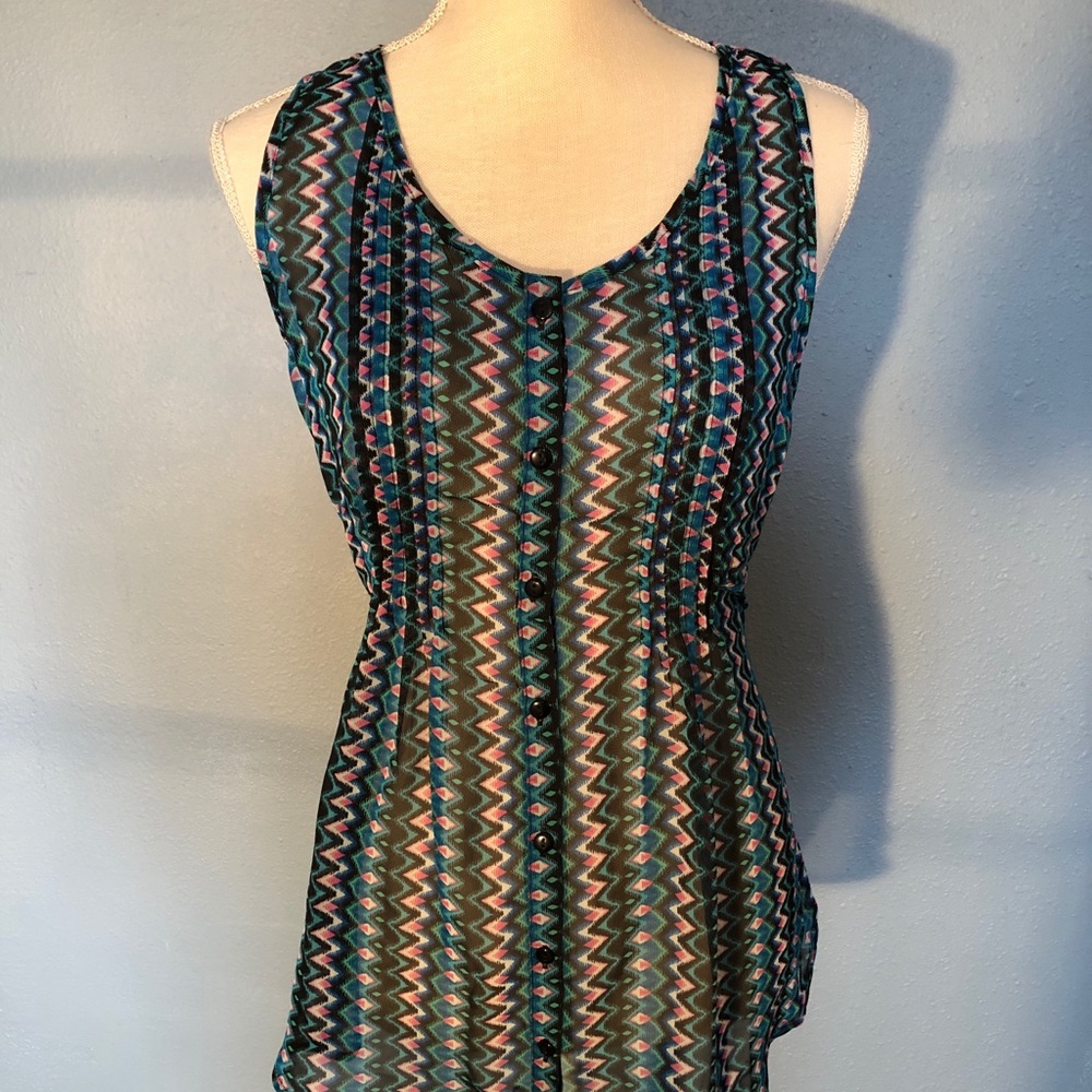 NO BOUNDARIES LARGE SLEEVELESS BUTTON DOWN BLOUSE